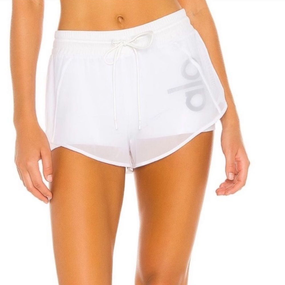 Alo yoga ambiance shorts